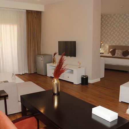 Tolip Family Park Hotel Káhira Exteriér fotografie Suite