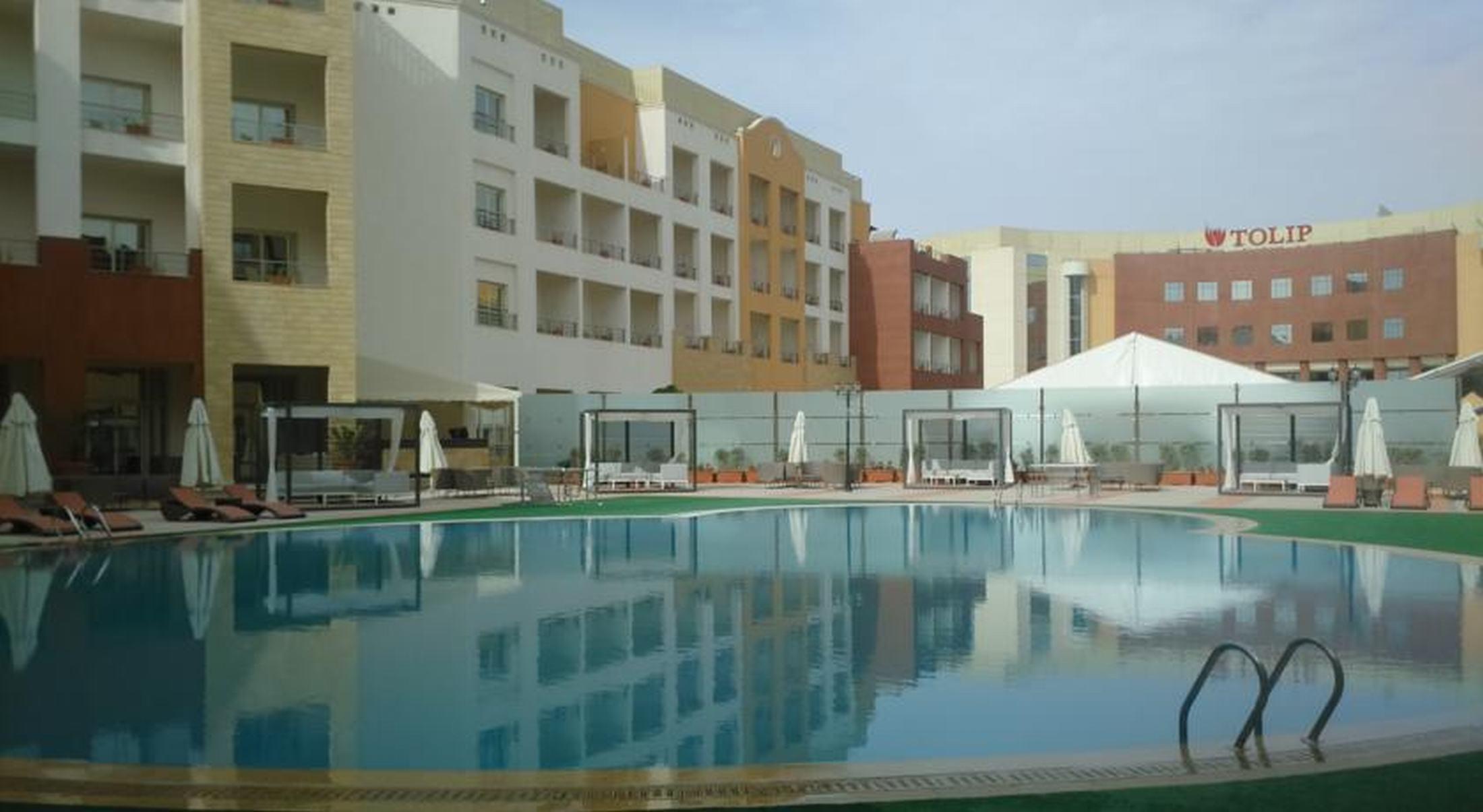 Tolip Family Park Hotel Káhira Exteriér fotografie The pool at the hotel