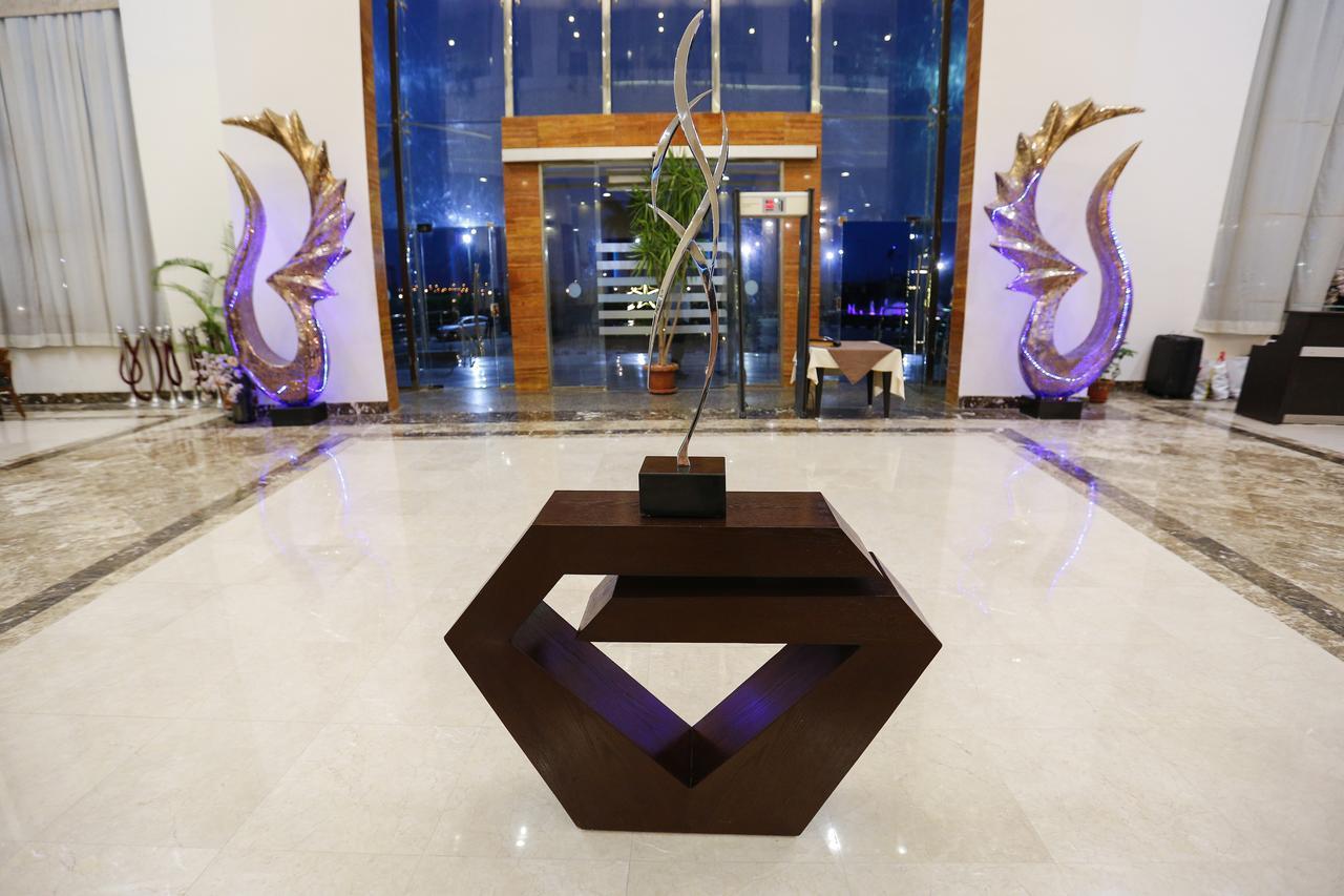 Tolip Family Park Hotel Káhira Exteriér fotografie The lobby of the hotel
