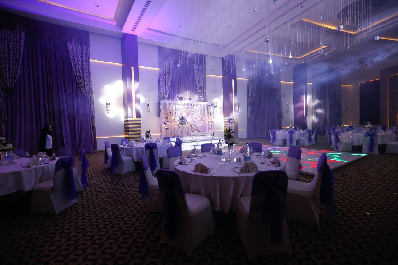 Tolip Family Park Hotel Káhira Exteriér fotografie The ballroom at the hotel